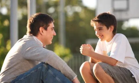 Gợi ý cho cha mẹ cách \'làm bạn\' với con trẻ để hiểu tâm tư của con